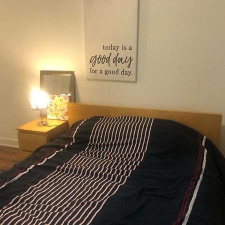 Place You Can Call Home !!! Near Ottawa Airport Экстерьер фото